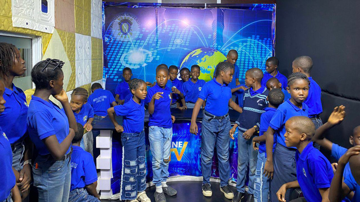 The students visited included tours of the Television Studio, Radio Studio, and Photo Studio